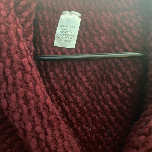 Poncho - Picture 3 of 3